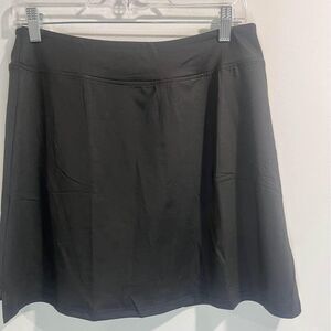 Large black skort nwt